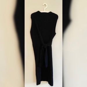 Mock neck dress with tie